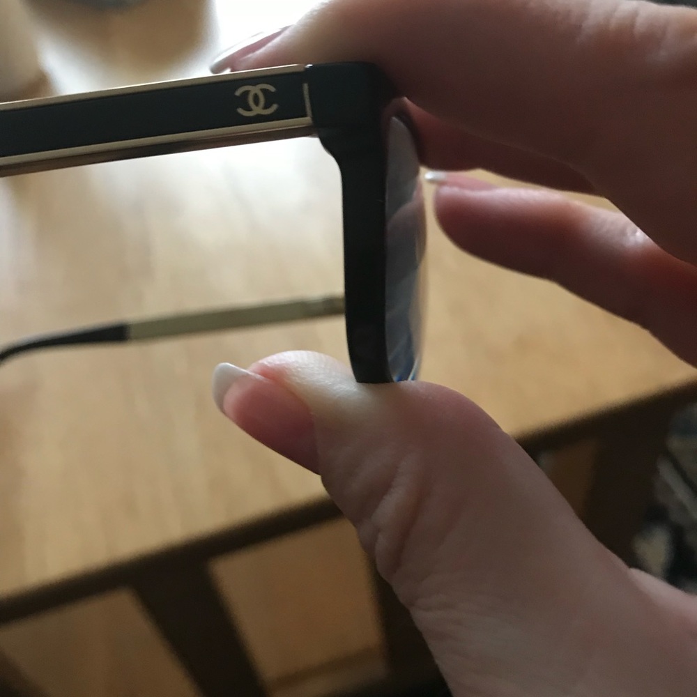 Designer Chanel Frames And Case! - image 5